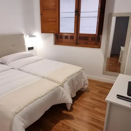 Atrium Apartment *